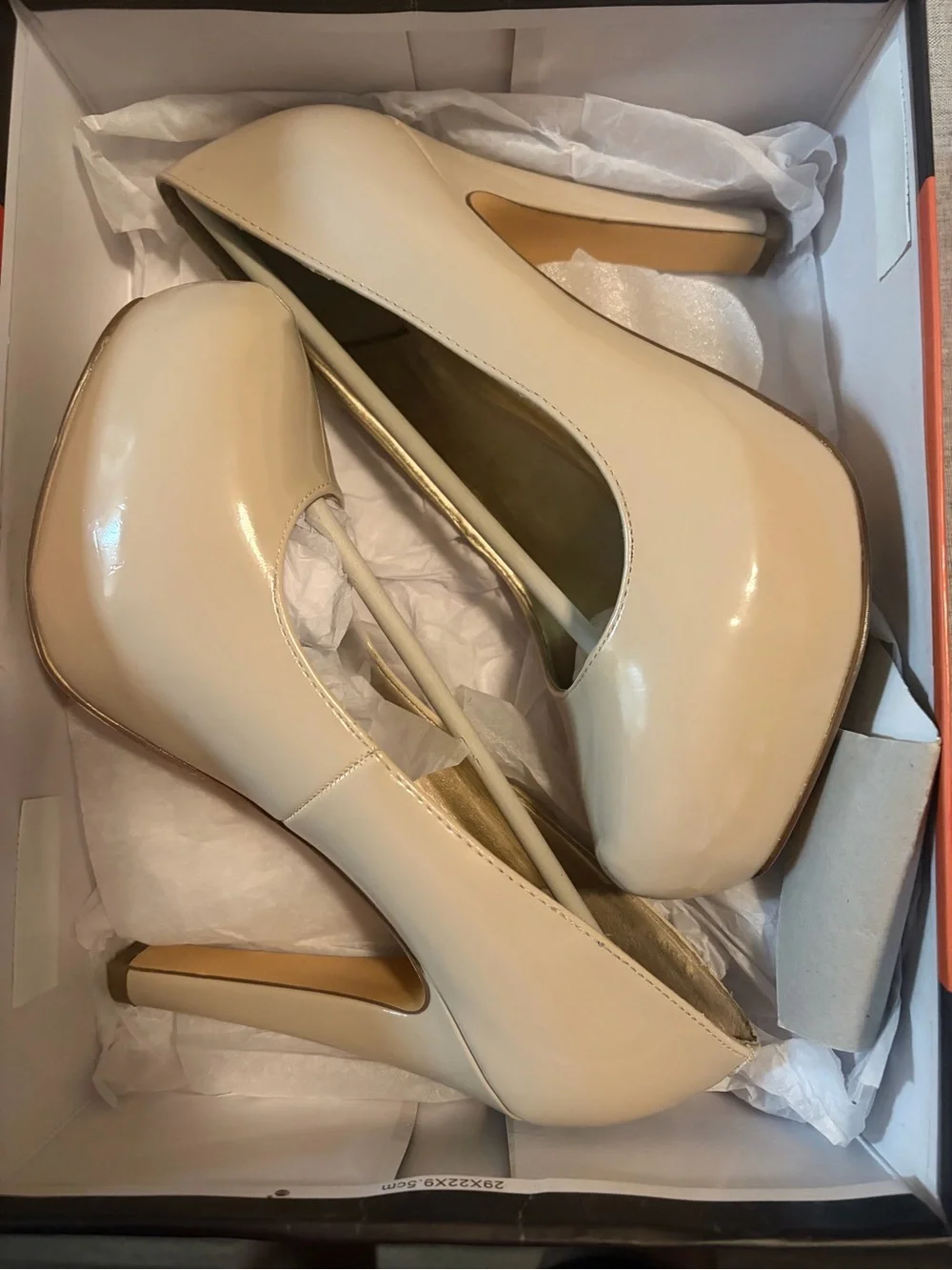 G by Guess Cream Patent Round-Toe Pumps